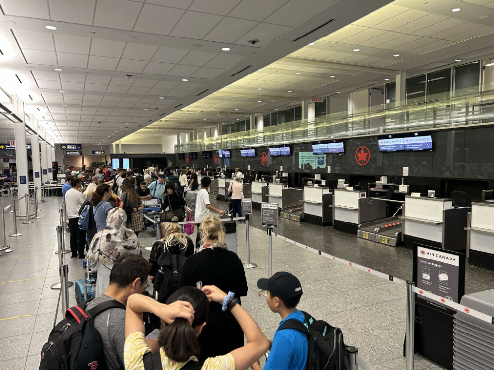 Montreal-Air-Canada-Checkin
